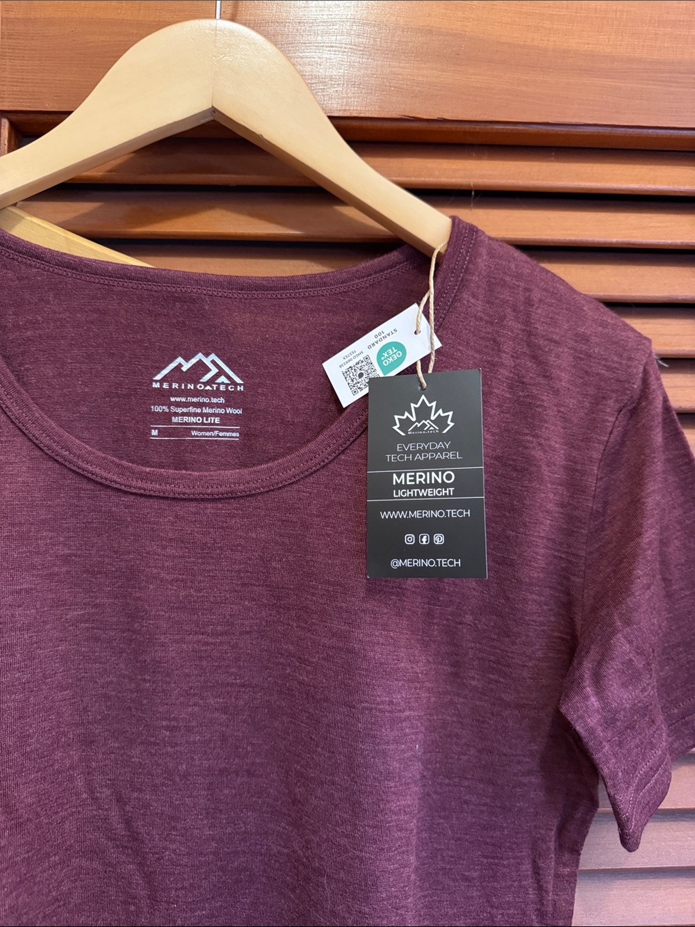 Merino Tech 100% Superfine Merino Wool - Crew T-Shirt - Burgundy NWT